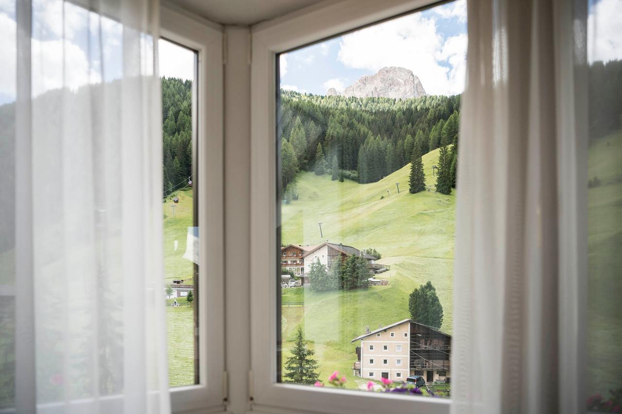 Hotel Aaritz Selva di Val Gardena Exterior photo